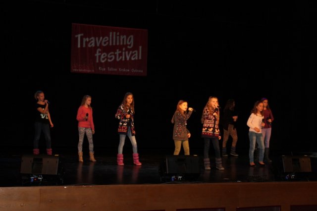 Mūsu skolas 5. klašu  popgrupa „Lai skan!” festivālā „Travelling festival” 2014 Tallinā